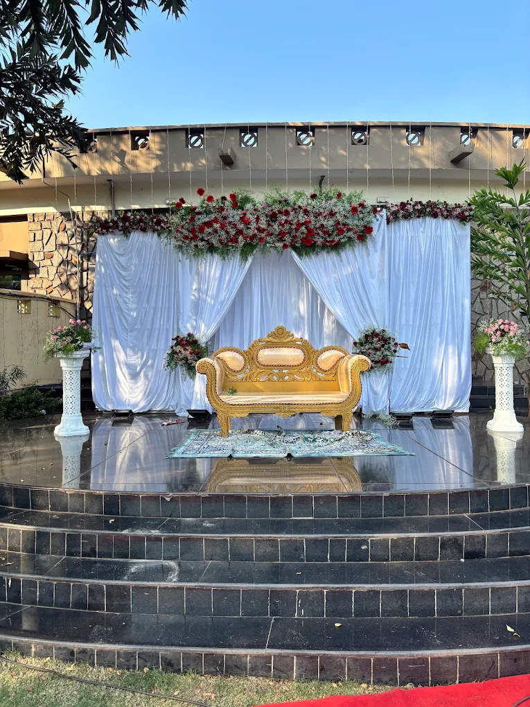 Floral Stage